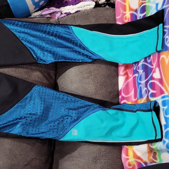 Victoria's Secret Sport Leggings - Picture 9 of 12